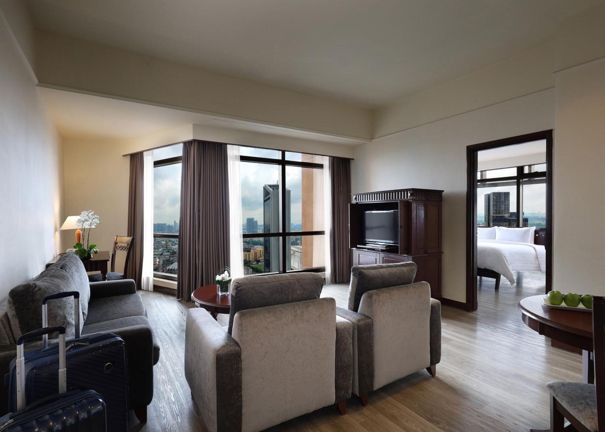 Berjaya Times Square Hotel, Hotel 5*