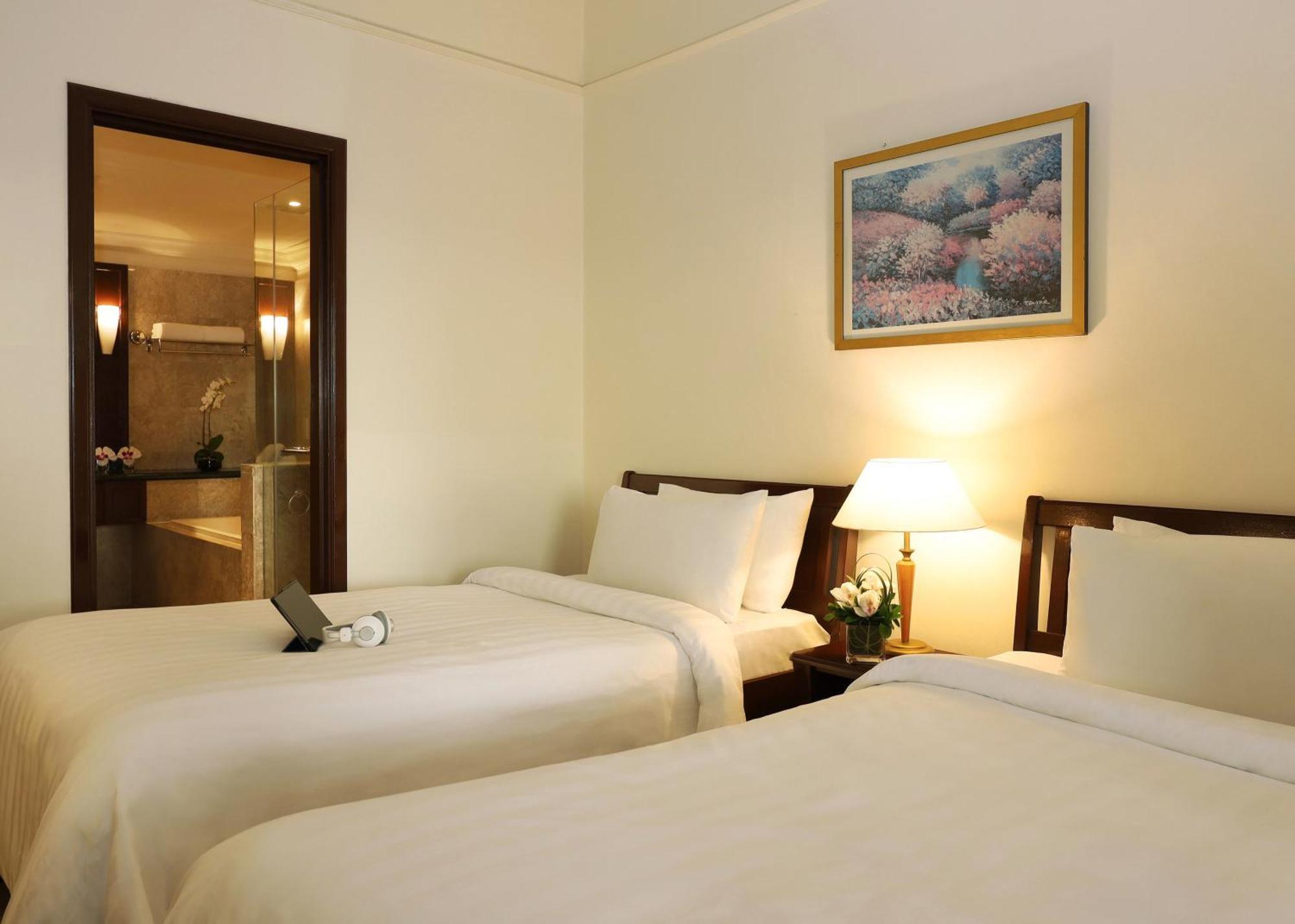 Berjaya Times Square Hotel, 5*