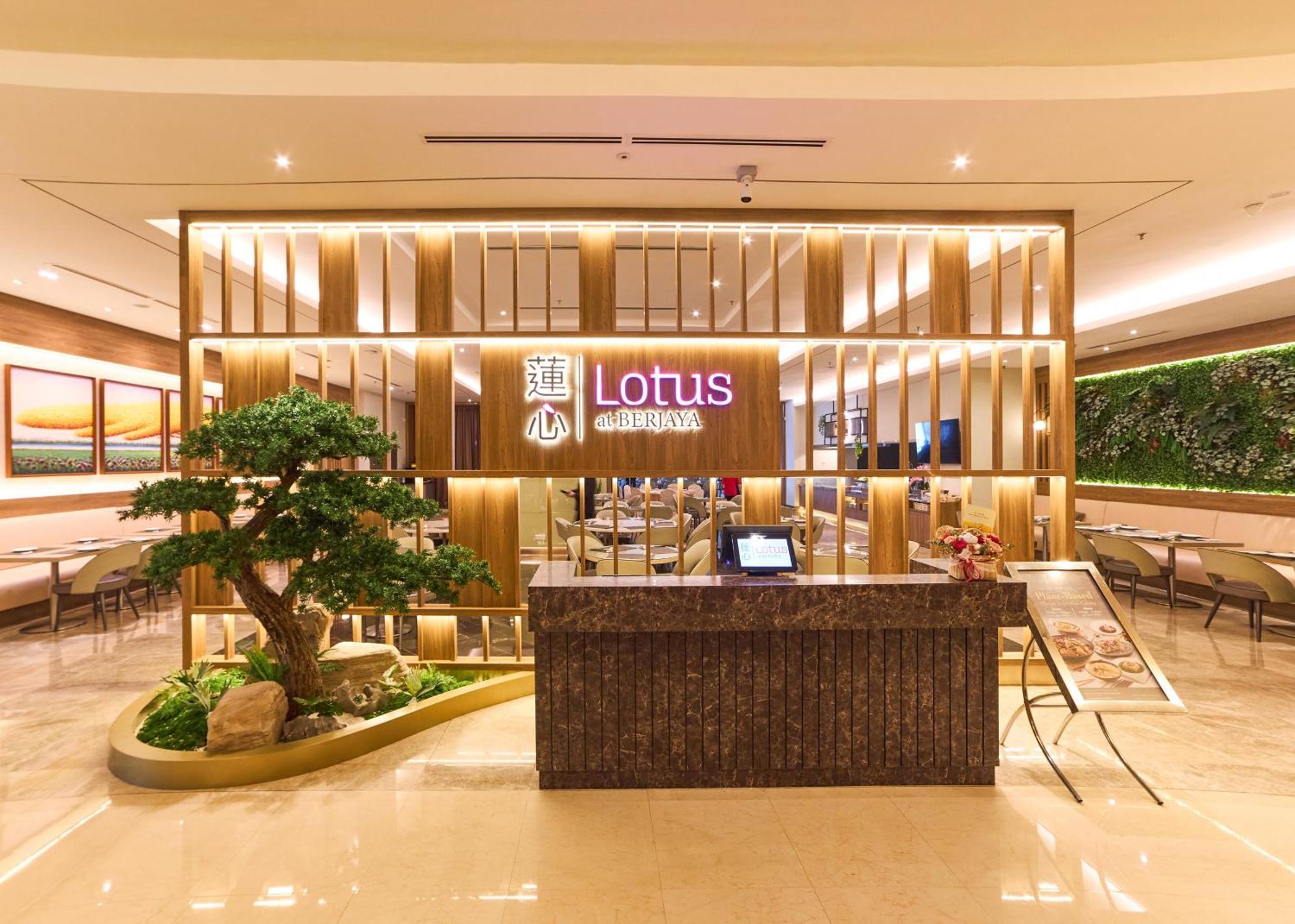 Berjaya Times Square Hotel, 5*