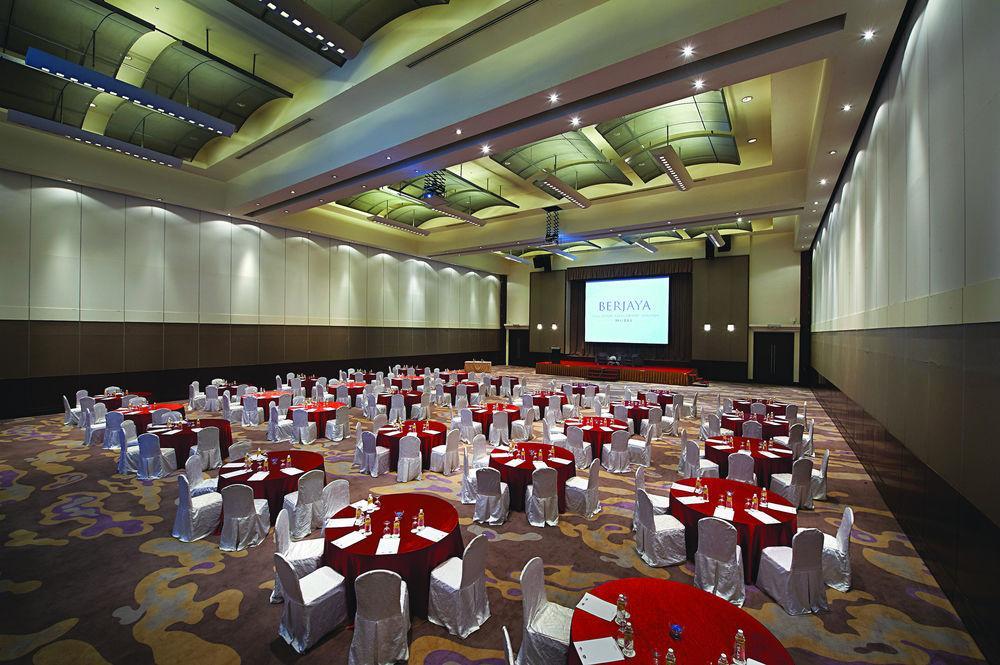 Berjaya Times Square Hotel, Hotel