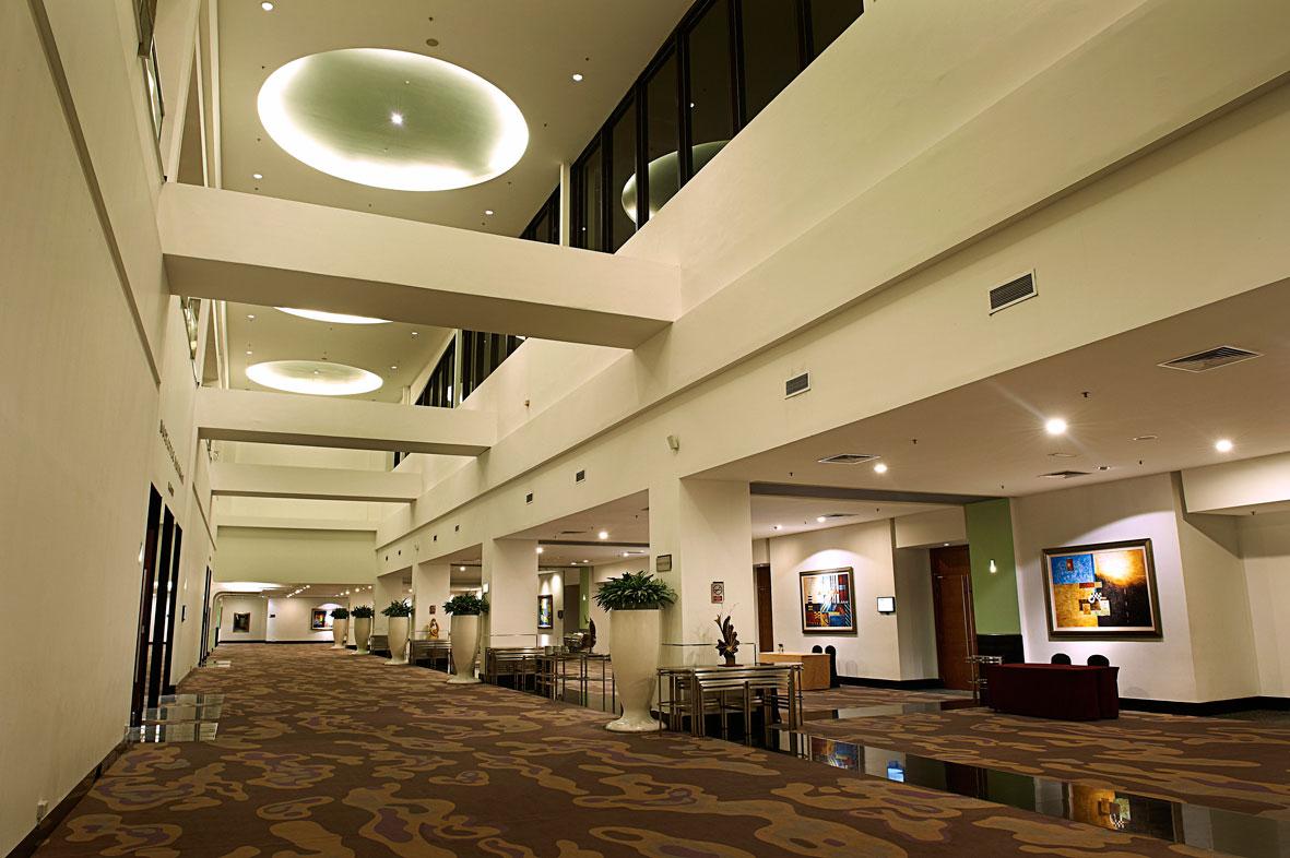 Hotel Berjaya Times Square Hotel, 5*